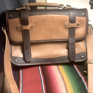 Men’s leather messenger bag.